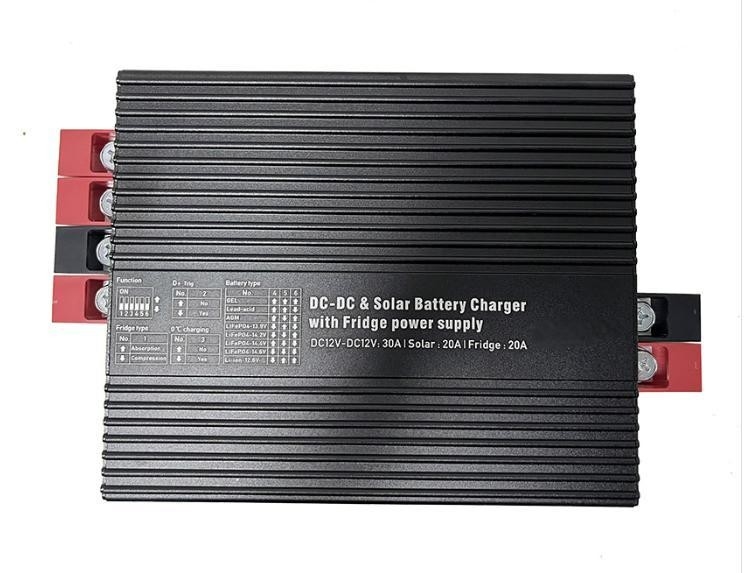 30A 390W DC 배터리 충전기 12V 배터리 온도 보상 가벼운 1.5kg
