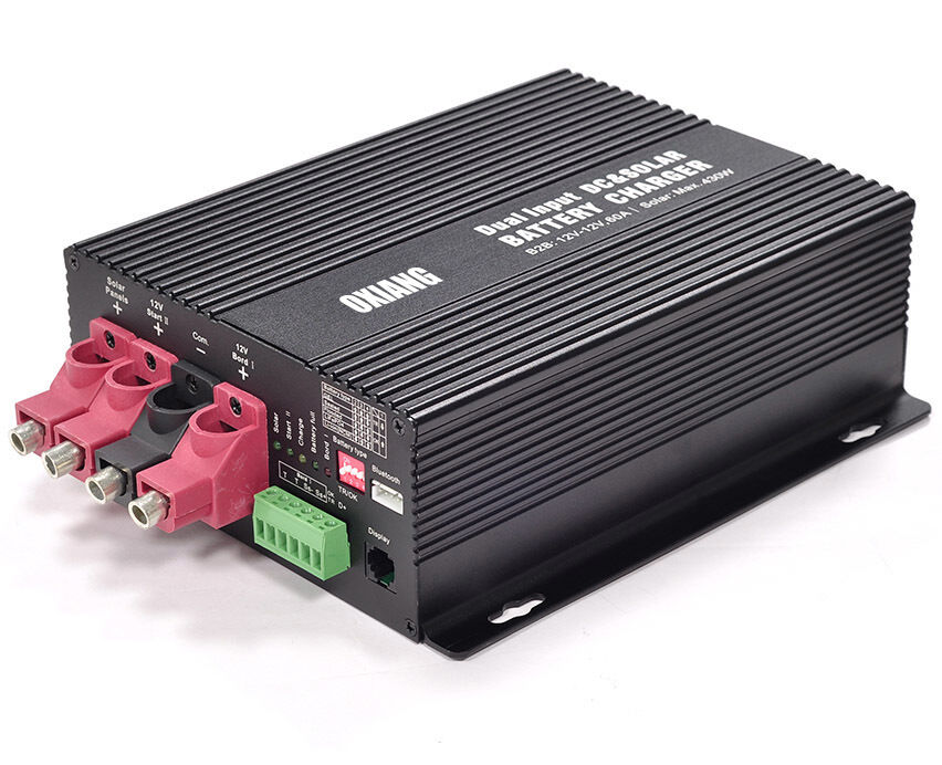 2026 새로운 24V-24V B2B 50A MPPT 30A 듀얼 입력 DC 및 태양 전지 충전기
